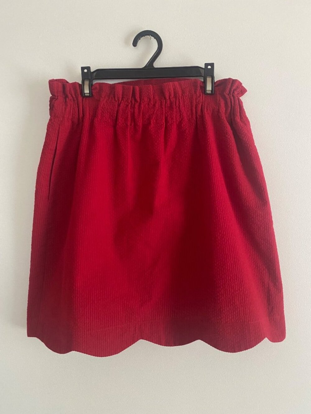 Lauren James Women’s Red Scalloped Seersucker Skirt Size M Elastic Waist